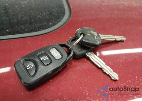 2013 Hyundai Elantra Limited z USA, uszkodzony, nr VIN 5NPDH4AE7DH412467